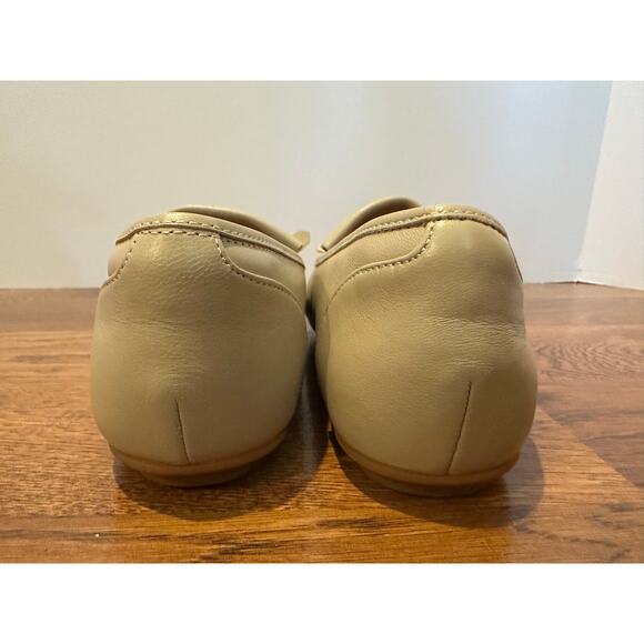 FitFlop Women's Allegro Fringe Buckled Leather Loafers Beige Size 6 NWOB - Picture 5 of 13